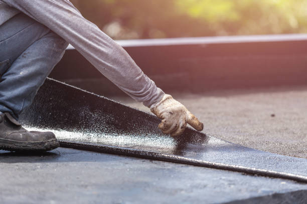 Professional Vapor Barrier Installation technician working in East Leroy, MI